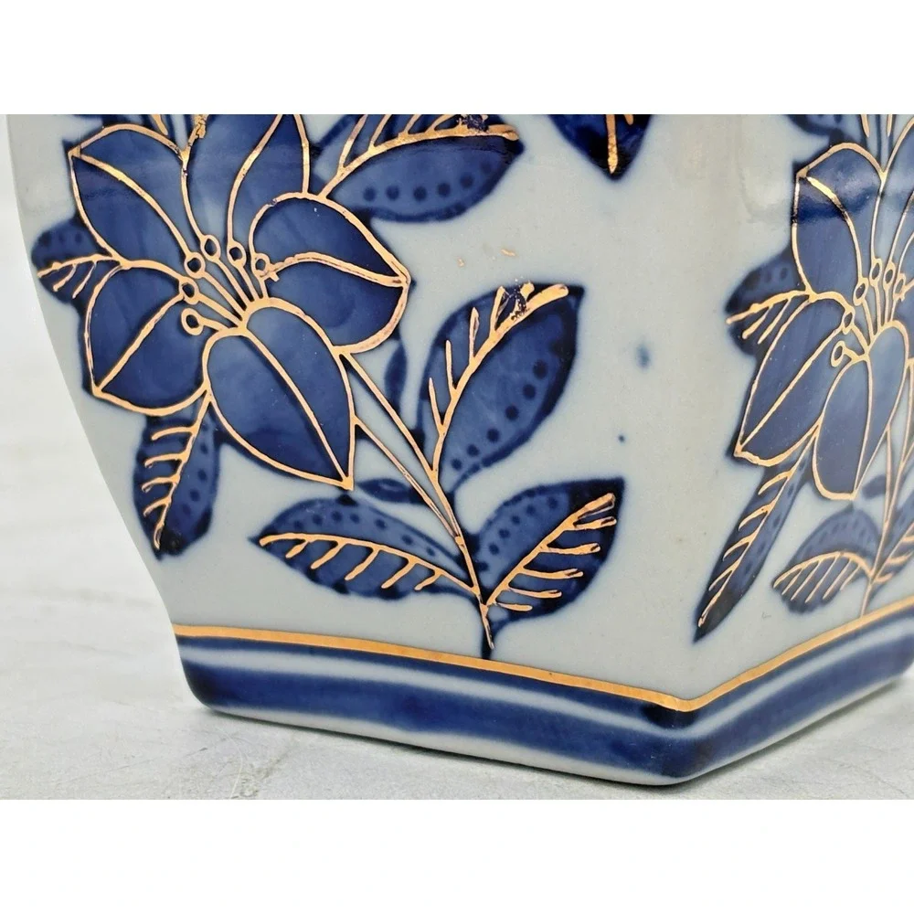 Vintage Chinoiserie Square Ginger Jar Porcelain Blue & White Gilt Gold Accents